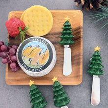 Load image into Gallery viewer, Christmas Trees Cheese Spreader Set of 4