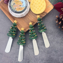 Load image into Gallery viewer, Holiday Trees Cheese Spreader Set of 4