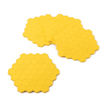 Load image into Gallery viewer, Gourmet Art 4-Piece Beehive Silicone Coaster