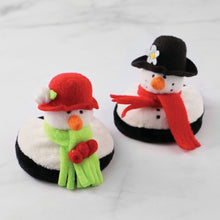 Load image into Gallery viewer, Drinkwear 4-Piece Snowies Plush Coaster