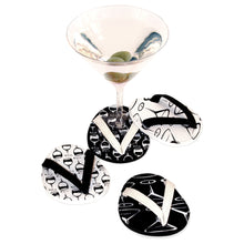 Load image into Gallery viewer, Drinkwear 4-Piece Black &amp; White Flip Flop Coaster