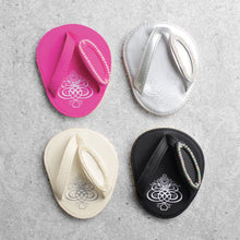 Load image into Gallery viewer, Drinkwear 4-Piece Framed Beads Flip Flop Coaster